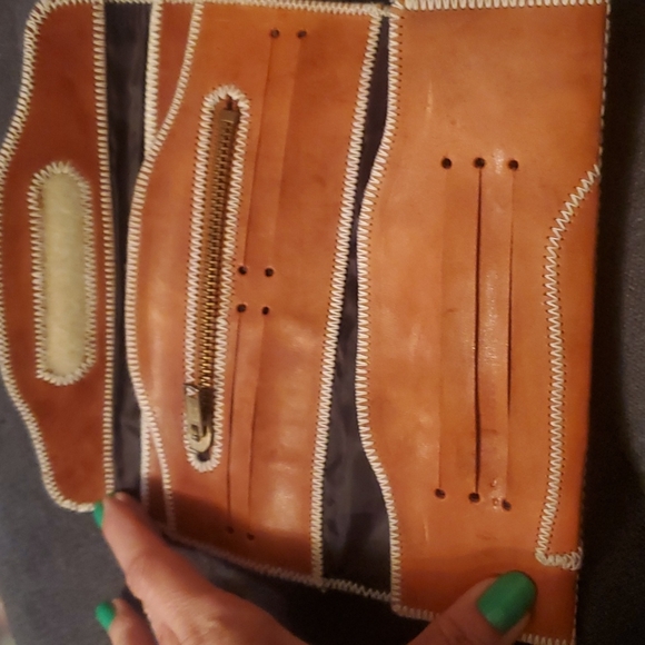 Handmade leather wallet - Picture 2 of 3